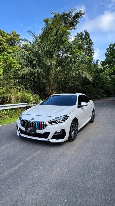BMW 220i 2024, белый, салон красный